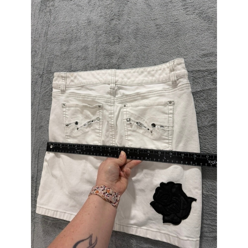 White House Black Market Denim Mini Skirt Women Size 2 White Floral Stretch - Picture 13 of 13